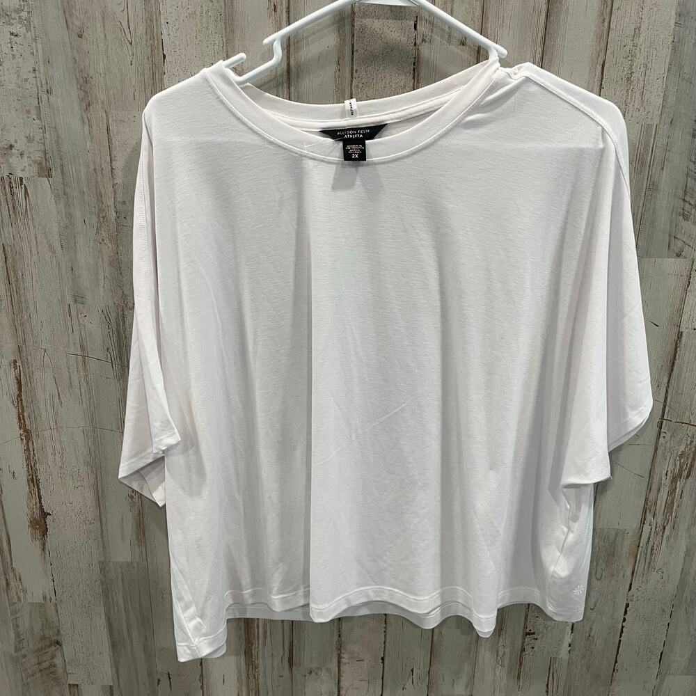 Allyson Felix Athleta Women’s Athletic BREAK BARRIERS Crop Tee 2X White
